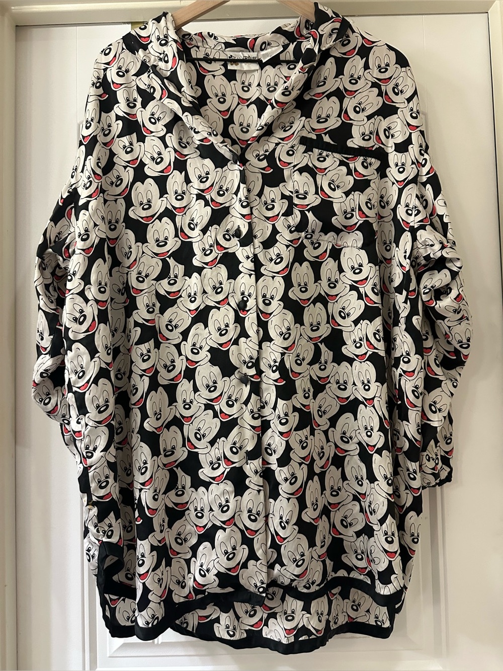 Disney World Mickey Silk Night shirt XL guc